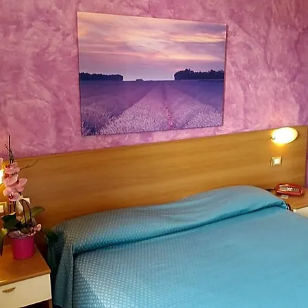 2000 Hotel Fabriano
