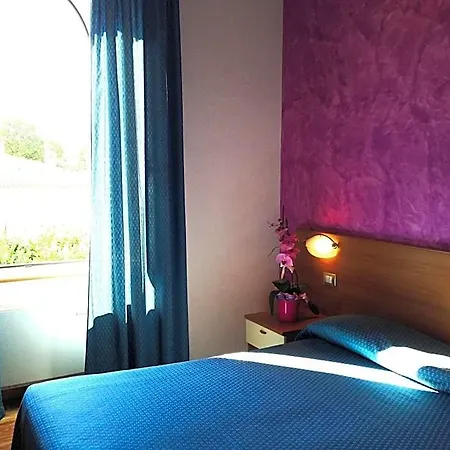2000 Hotel Fabriano