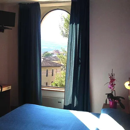 2000 Hotel Fabriano
